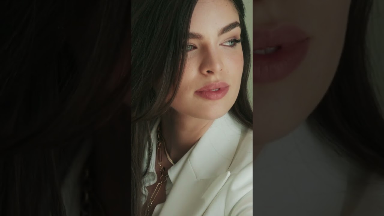 Nadia Ferreira en la campaña de relojes Rubaiyat de Bulova